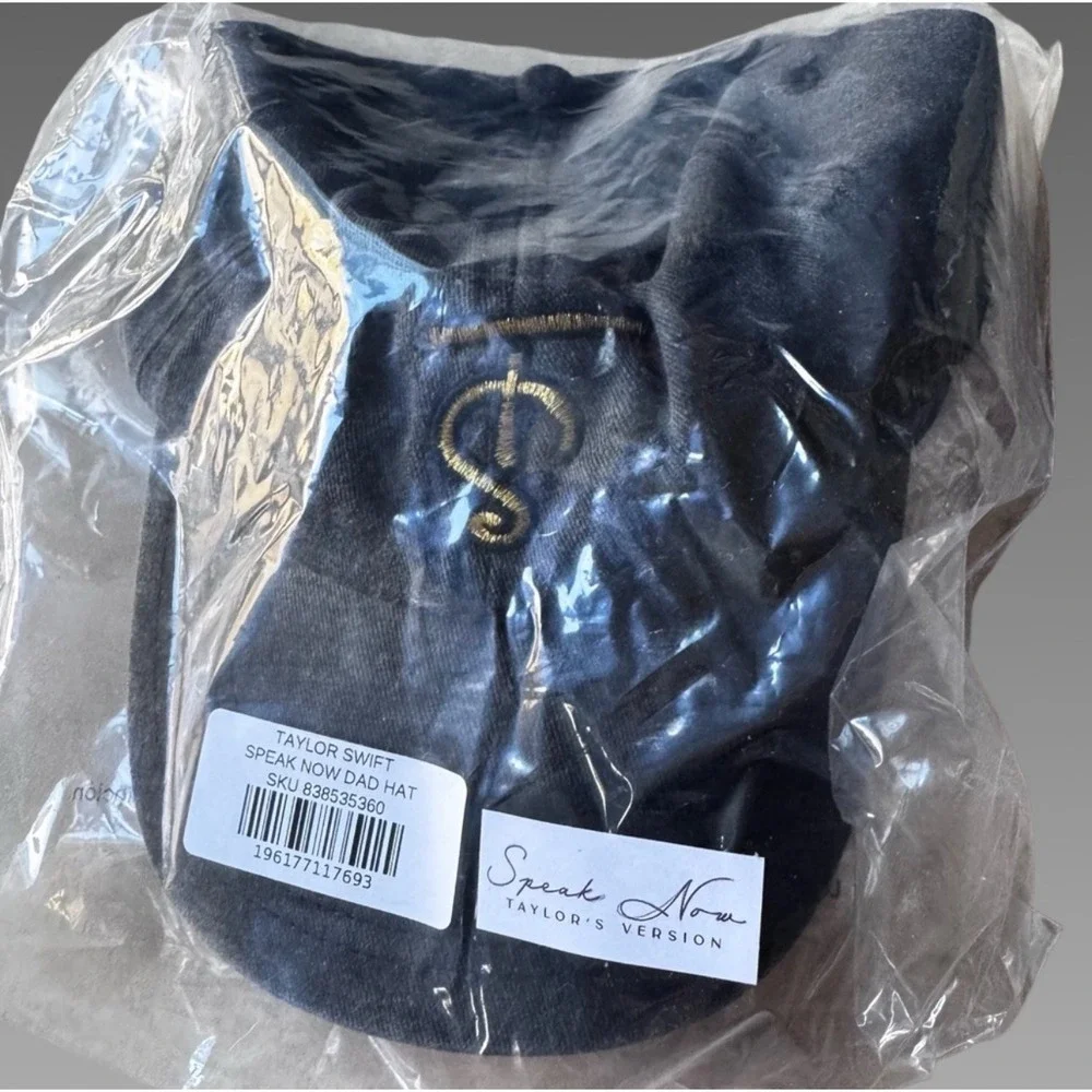 NWT‎ Official Taylor Swift 